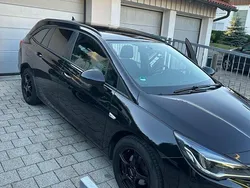 Schwarz Gebraucht 2018 Opel Astra Kombi | 8.500 € (Fairer Preis)