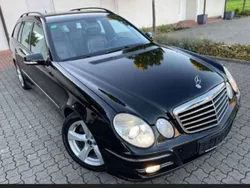 Schwarz Gebraucht 2006 Mercedes E200 Avantgarde Kombi | 5.150 € (Fairer Preis)