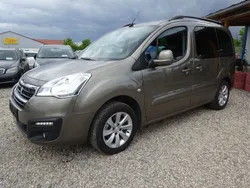 Braun Gebraucht 2015 Peugeot Partner Tepee Allure Van / Kleinbus | 6.200 € (Fairer Preis)