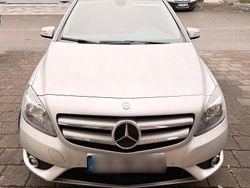 Silber Gebraucht 2013 Mercedes B200 Van / Kleinbus | 11.000 € (Guter Preis)