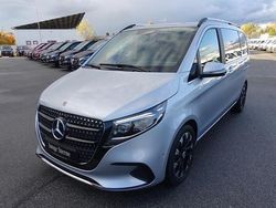 Hightechsilber metallic Gebraucht 2024 Mercedes V250 Avantgarde Van / Kleinbus | 63.880 € (Superpreis)