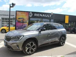 Grau kqg + schwarz gne Gebraucht 2024 Renault Austral Techno SUV | 33.890 € (Teuer)
