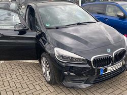 Schwarz Gebraucht 2020 BMW 225 Sport Line Van / Kleinbus | 15.990 €