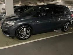 Grau Gebraucht 2017 BMW 218 Active Tourer Sport Line Van / Kleinbus | 13.500 € (Fairer Preis)