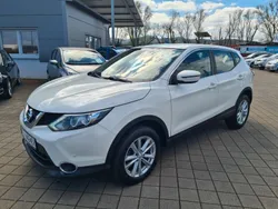 Weiß Gebraucht 2017 Nissan Qashqai Acenta SUV | 12.999 € (Fairer Preis)