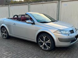 Silber Gebraucht 2005 Renault Mégane Cabriolet Cabrio | 2.900 € (Etwas zu teuer)