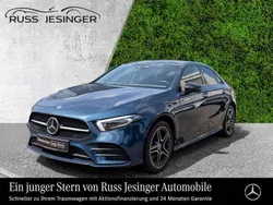 Blau Gebraucht 2021 Mercedes A250 AMG line Limousine | 28.980 € (Etwas zu teuer)