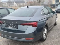Grau Gebraucht 2020 Skoda Octavia Limousine | 23.790 € (Etwas zu teuer)