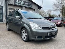 Grau Gebraucht 2007 Toyota Corolla Verso Van / Kleinbus | 2.499 € (Guter Preis)