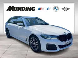 Alpinweiß uni Gebraucht 2022 BMW 540 M Sport Kombi | 48.480 € (Fairer Preis)