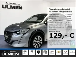 Weiß Gebraucht 2022 Peugeot e-208 Allure Kleinwagen | 16.450 € (Fairer Preis)