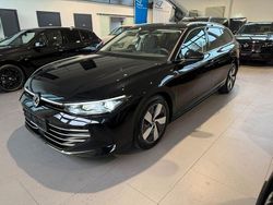 Grenadillschwarz metallic Gebraucht 2025 VW Passat Elegance Kombi | 34.890 € (Guter Preis)