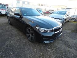 Black sapphire metallic Gebraucht 2020 BMW 318 Advantage Limousine | 20.990 € (Fairer Preis)