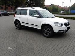 Weiß Gebraucht 2014 Skoda Yeti Adventure SUV | 10.450 € (Fairer Preis)