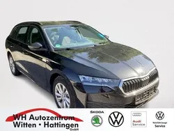 Schwarzmagic perleffekt Neu 2025 Skoda Octavia Essence Kombi | 28.390 € (Superpreis)