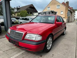 Rot Gebraucht 1994 Mercedes C180 Limousine | 1.750 €