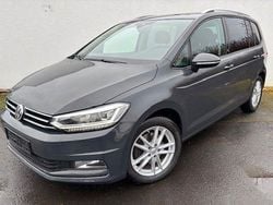 Grau Gebraucht 2017 VW Touran Sound Van / Kleinbus | 16.490 € (Guter Preis)