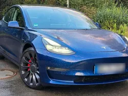 Blau Gebraucht 2021 Tesla Model 3 Performance Limousine | 29.899 € (Fairer Preis)