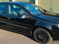 Schwarz Gebraucht 2005 VW Golf V Limousine | 3.000 € (Fairer Preis)