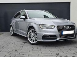 Silber Gebraucht 2016 Audi e-tron Sport SUV | 16.550 €