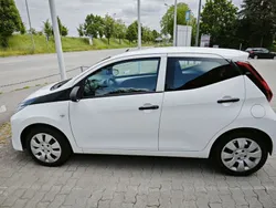 Weiß Gebraucht 2019 Toyota Aygo Kleinwagen | 7.100 € (Fairer Preis)