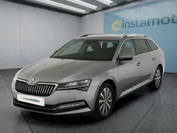 Grau Gebraucht 2021 Skoda Superb Kombi | 29.099 € (Fairer Preis)