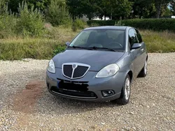 Grau Gebraucht 2010 Lancia Ypsilon Kleinwagen | 3.200 € (Fairer Preis)