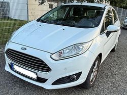 Weiß Gebraucht 2015 Ford Fiesta Titanium Kleinwagen | 7.600 € (Fairer Preis)