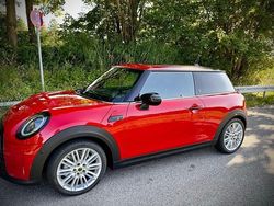 Rot Gebraucht 2023 Mini Cooper SE Kleinwagen | 19.800 € (Fairer Preis)