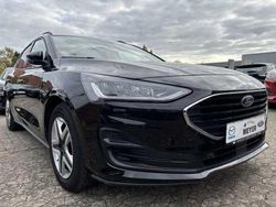 Obsidianschwarzmetallic Gebraucht 2022 Ford Focus Cool & Connect Kombi | 17.900 € (Superpreis)