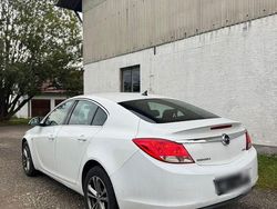 Weiß Gebraucht 2010 Opel Insignia Limousine | 4.000 € (Fairer Preis)