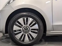 Metallic Gebraucht 2020 VW e-up! Style Kleinwagen | 14.430 € (Fairer Preis)