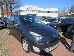 Grau Gebraucht 2013 Renault Grand Scénic III Van / Kleinbus | 6.990 € (Fairer Preis)