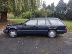 Blau Gebraucht 1991 Mercedes E230 Kombi | 3.000 €