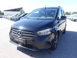 Schwarz Gebraucht 2025 Mercedes T180 Progressive Van / Kleinbus | 33.350 € (Teuer)