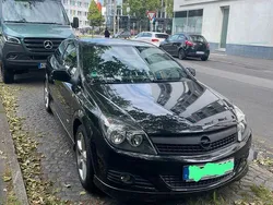 Schwarz Gebraucht 2009 Opel Astra GTC OPC Limousine | 3.950 € (Fairer Preis)