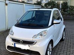 Weiß Gebraucht 2012 Smart ForTwo Cabrio Passion Cabrio | 5.800 € (Fairer Preis)