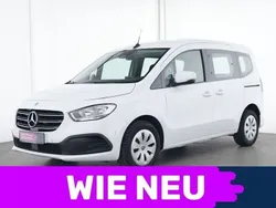 Weiß Gebraucht 2023 Mercedes T180 Van / Kleinbus | 25.256 € (Guter Preis)