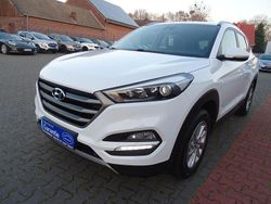 Weiß Gebraucht 2016 Hyundai Tucson Intro Edition SUV | 13.980 € (Fairer Preis)