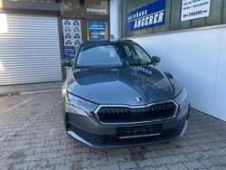 Graphitegrau metallic Neu 2025 Skoda Octavia Essence Kombi | 25.900 € (Guter Preis)