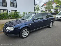 Blau Gebraucht 1999 Audi A6 Ambiente Kombi | 930 € (Superpreis)