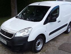 Weiß Gebraucht 2018 Peugeot Partner Avantage Van / Kleinbus | 7.999 € (Fairer Preis)