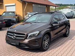 Orientbraun Gebraucht 2015 Mercedes GLA200 SUV | 19.800 € (Etwas zu teuer)