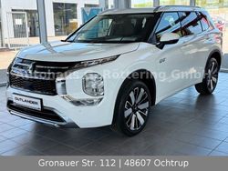 Weiß Gebraucht 2025 Mitsubishi Outlander P-HEV Top SUV | 52.900 €