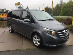 Mercedes V220