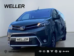 Grau Gebraucht 2023 Toyota Proace Verso Team Kombi | 39.980 € (Fairer Preis)