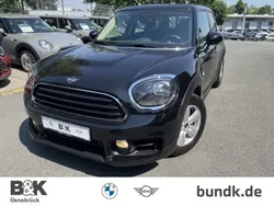 Schwarz metallic midnight black metallic Gebraucht 2019 Mini One Countryman SUV | 23.450 € (Etwas zu teuer)