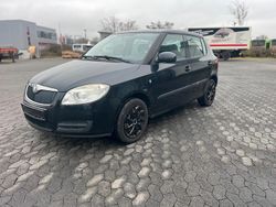 Schwarz Gebraucht 2009 Skoda Fabia Limousine | 1.790 €