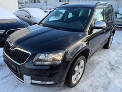 Schwarz Gebraucht 2015 Skoda Yeti Ambition SUV | 7.990 € (Superpreis)