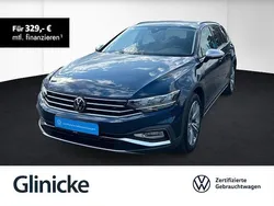 Blau Gebraucht 2024 VW Passat Alltrack Kombi | 52.340 €